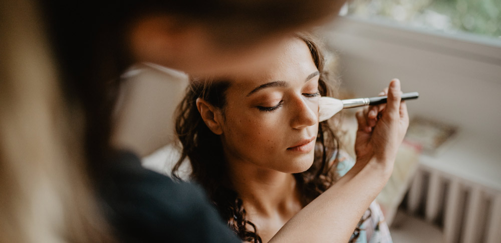 Robe de mariée longue et simple Olivia collection 2020. Robe blanche mariage. Acheter boutique mariage Paris et en ligne. Prendre RDV essayage Robe de mariée longue et simple Olivia collection 2020. Robe blanche mariage. Acheter boutique mariage Paris et en ligne. Prendre RDV essayage