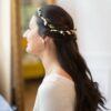 Accessoire de cheveux tiare feuilles et perles. Accessoire de tête pour mariée pour chignon ou couronne ou coiffure wavy. Acheter boutique Paris ou en ligne