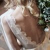 De Soie et d'Emotions Robe de mariée Alice. Robe de mariée bohème chic décolleté dos. Acheter et essayer boutique Paris concept-store mariage