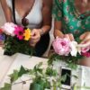 Bar/Atelier à couronnes de fleurs lors d'un évènement corporate ou privé : mariage, baby shower... Animation champêtre à Paris et en France