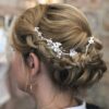 Accessoire cheveux - tiare romantique avec touches de rose. Acheter bijou de tête mariée boutique mariage Paris et en ligne