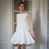 Atelier Camille - Robe courte blanche Balthazar. Robe de mariée manches longues dentelle et jupe corolle. Acheter en ligne et dans notre boutique à Paris
