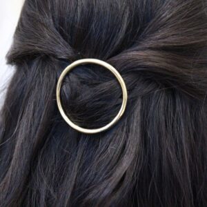 Barrette cheveux clip ronde métallisée. Accessoire de cheveux barrette dorée ou argent. Bijou de tête mariage ou quotidien. Acheter boutique Paris et online