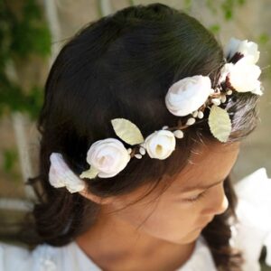 Couronne de fleurs fille Lou Les Petits Inclassables pou look bohème mariage, une fête ou autre cérémonie. Dispo boutique Paris et en ligne