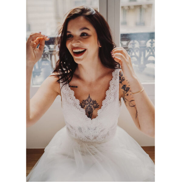 Robe de mariée longue Cassandre Bo'M collection 2021. Essayer RDV boutique mariage à Paris 11ème. Robe dentelle et tulle bohème