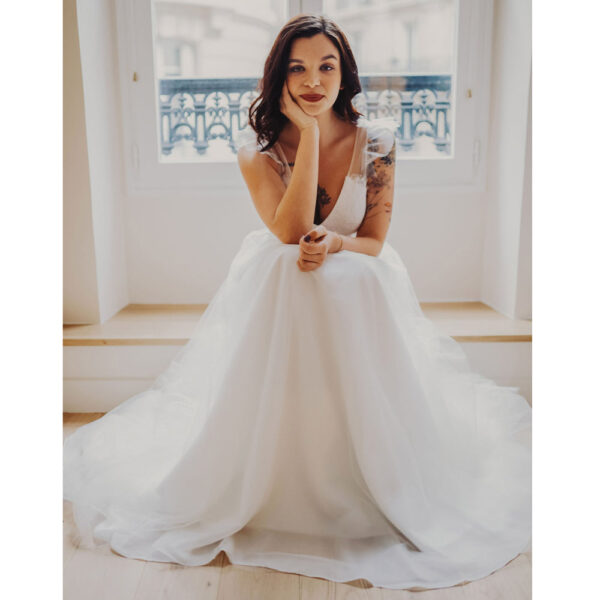 Robe de mariée longue Céleste Bo'M collection 2021. Essayer robe tulle et dentelle boutique mariage Paris sur RDV