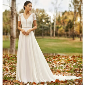 Robe de mariée bohème Obrizo collection Alma 2021. robe de mariée dentelle et dos nu fluide. Essayer boutique mariage paris