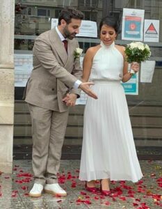 real bride mariée hiver mariage civil cérémonie civile paris robe longue simple real bride mariée hiver mariage civil cérémonie civile paris robe longue simple