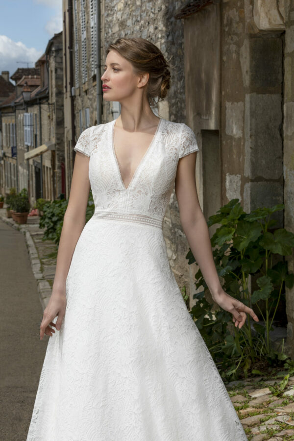 Robe de mariée longue Daphné haut dentelle