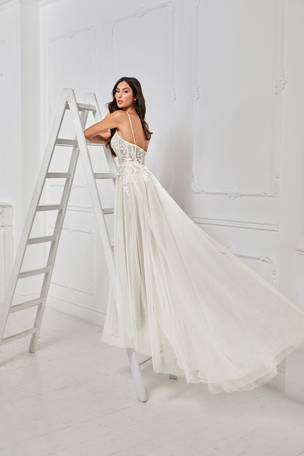 Robe de mariée longue Aurore broderie fleurie fendue