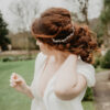 Sublime tiare feuilles perles et strass pour cheveux. Accessoire cheveux Pivoines and love. Acheter en ligne et boutique mariage Paris