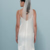 Voile de mariée fin orné de perles tout le long . accessoire de mariée . Acheter boutique mariage Paris. Eshop mariage en ligne