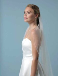 Voile mi-long tulle fin orné de perles de verre sur les bords. Acheter boutique accessoires mariée Paris. Eshop mariage en ligne