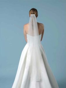 Voile mi-long tulle fin orné de perles de verre sur les bords. Acheter boutique accessoires mariée Paris. Eshop mariage en ligne