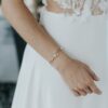 Bracelet 3 chaînes orné de perles. Bijou accessoire mariée créateur fait main en France. Acheter boutique Paris ou en ligne