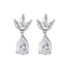 Boucles d’oreille dormeuses argent avec strass Lilly, accessoire mariée. Achat en ligne ou boutique mariage paris. Bijoux argent