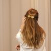 Barrette dorée fleurs rétro – Image 5
