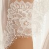 Voile de mariée long 1 couche en tulle et dentelle. Accessoire mariage petits prix. Boutique concept-store paris et eshop