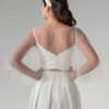 Cape avec perles blanc ivoire Poirier. Châle, boléro, étole, cape mariée blanche accessoire. Acheter boutique mariage Paris. En ligne.
