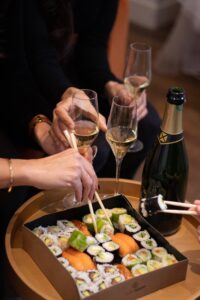 Rendez-vous Essayage Festif. essayage robe de mariée champagne showroom paris proches mariage sushi macarons boutique wedding