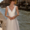 Robe Lila simple sans dentelle satin. Petit prix. Robe de mariée mariage civil. Essayer boutique mariage civil Paris rdv showroom