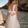Robe Lila simple sans dentelle satin. Petit prix. Robe de mariée mariage civil. Essayer boutique mariage civil Paris rdv showroom
