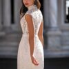 Robe courte et longue 2 en 1 Lili. Robe tout en dentelle col montant avec surjupe amovible. Essayer boutique mariage civil Paris