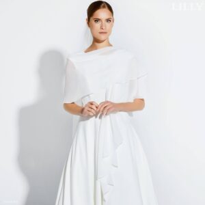 Etole fine crêpe ivoire Lilly . Châle, boléro, étole, cape mariée blanche accessoire. Acheter boutique mariage Paris. En ligne.