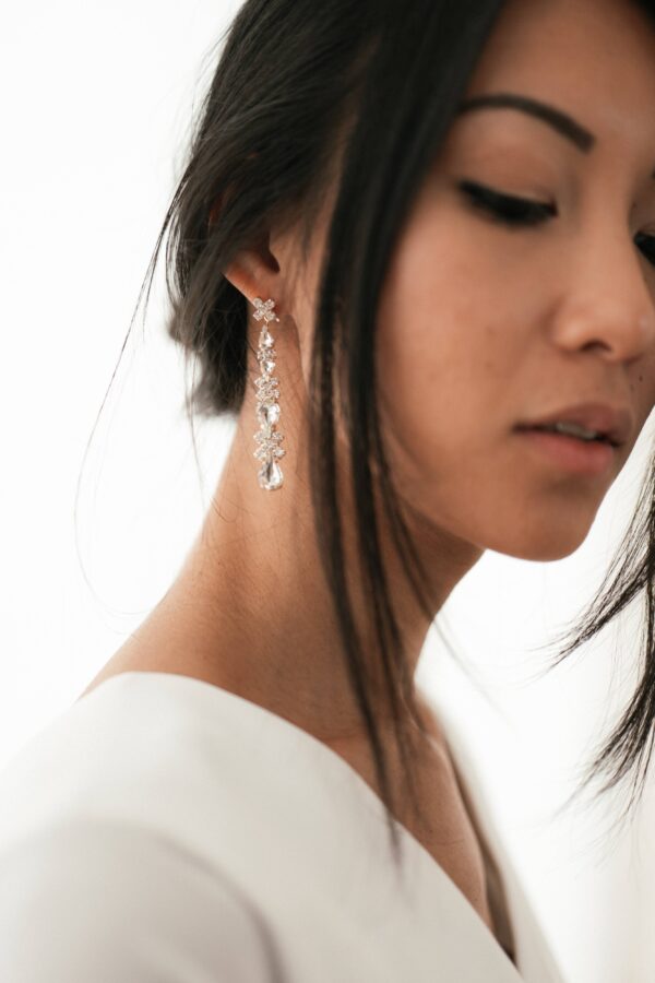 Boucles d’oreille de mariée pendantes strass – Image 3
