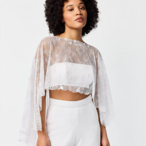 Cape en dentelle blanc ivoire Poirier. Châle, boléro, étole, cape mariée blanche accessoire mariée. Acheter boutique mariage Paris. En ligne