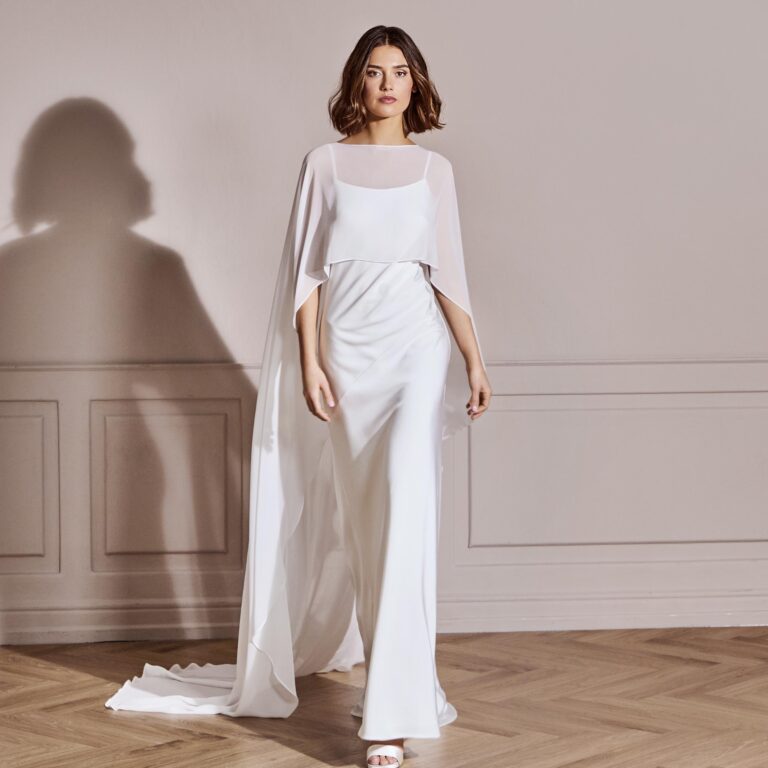 Cape longue de mariée blanc ivoire Lilly . mousseline Châle, boléro, étole, cape mariée blanche accessoire. Acheter boutique mariage Paris ou En ligne