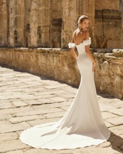 Robe de Mariée Paddy Nouvelle Collection Alma Novia 2027 robe bustier près du corps avec ras de cou pans mousseline
